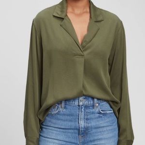 NWT Gap Women army green shirt